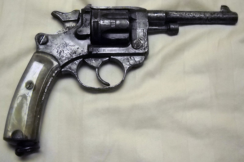1892 French Ordnance Revolver, right side